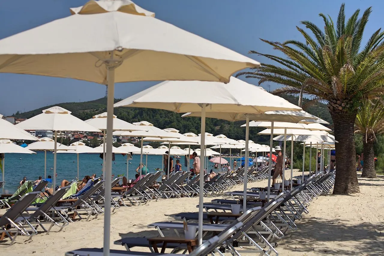 To Kastro Hotel Neos Marmaras 3*,