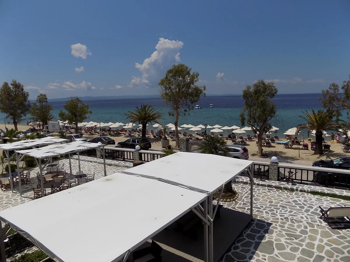 To Kastro Hotel Neos Marmaras 3*,